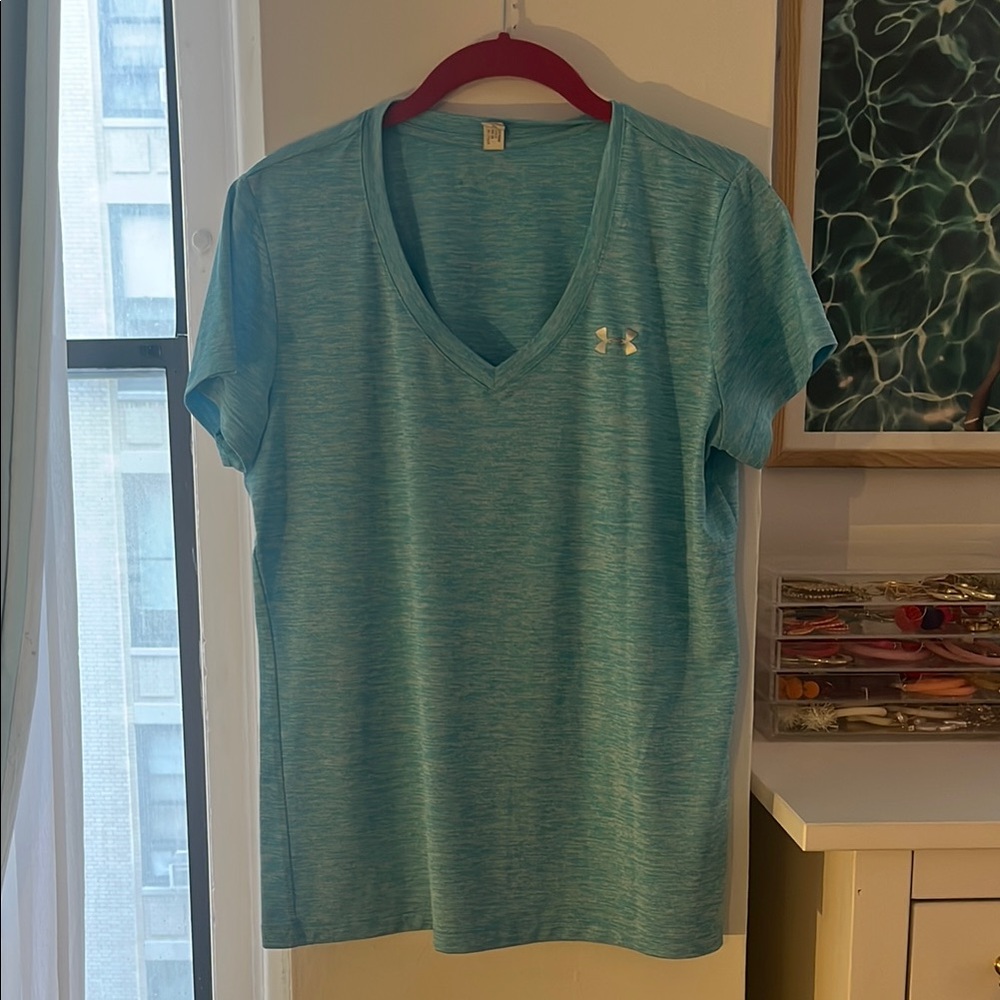 Under Armour Heat Gear Turquoise Blue V Neck Short Sleeve Workout Tee